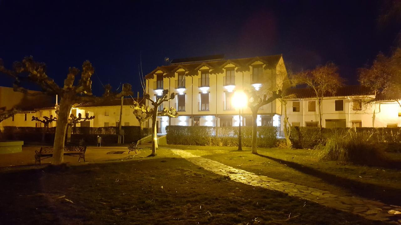 La Casa De Los Soportales Hotel Mansilla de las Mulas Exterior foto